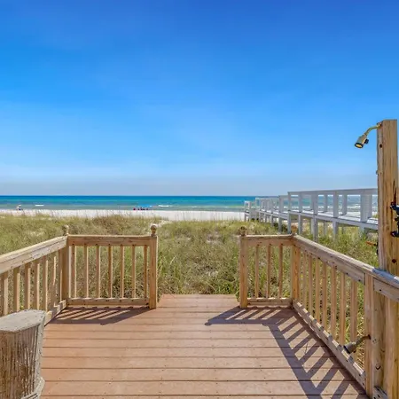 Dolphins Point - West End - Sleeps 12! Villa